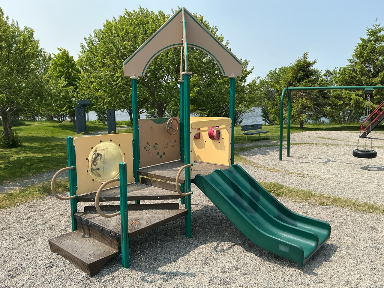 play structure 
